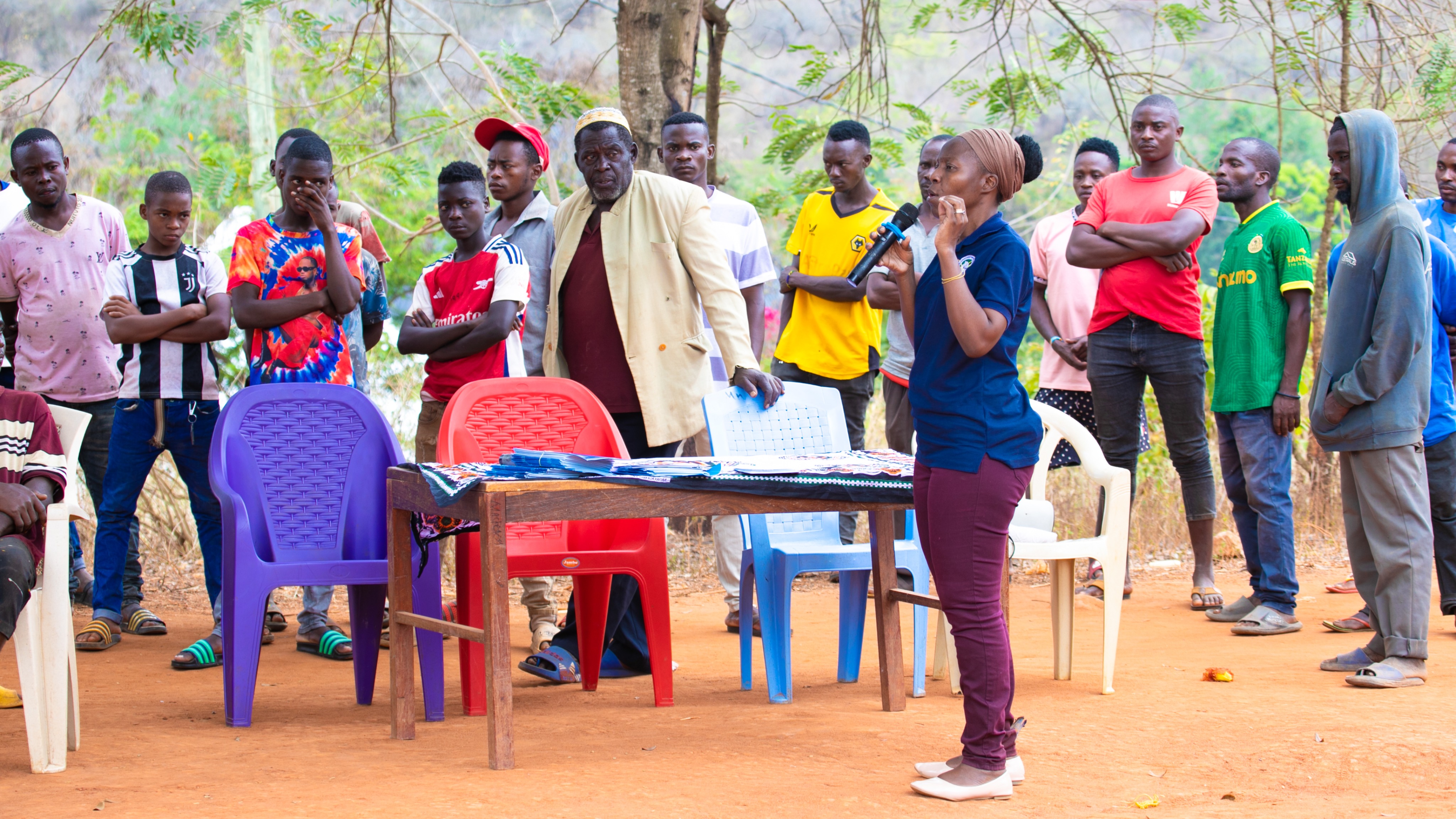 UCSAF YATOA ELIMU KWA WANANCHI WA MSOLOKELO KUHUSU MABORESHO YA MAWASILIANO.